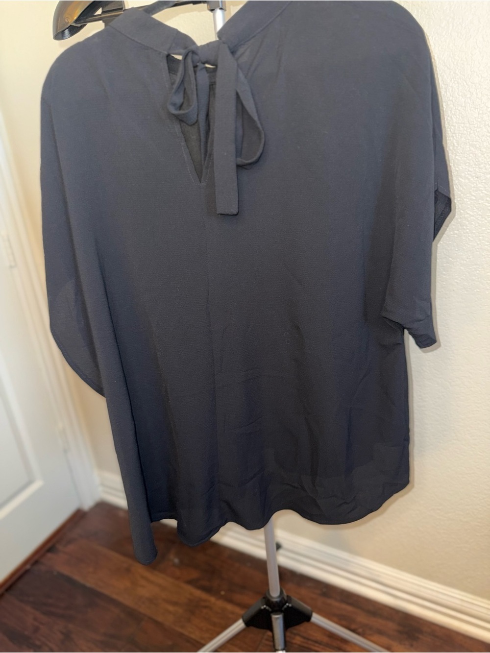 SHEIN Black Pleated Short Sleeve Blouse - Picture 3 of 4